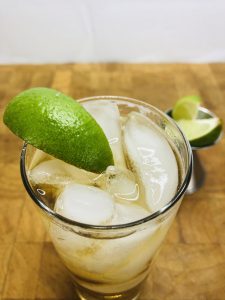 Gin Buck: A Gin and Ginger Ale Delight