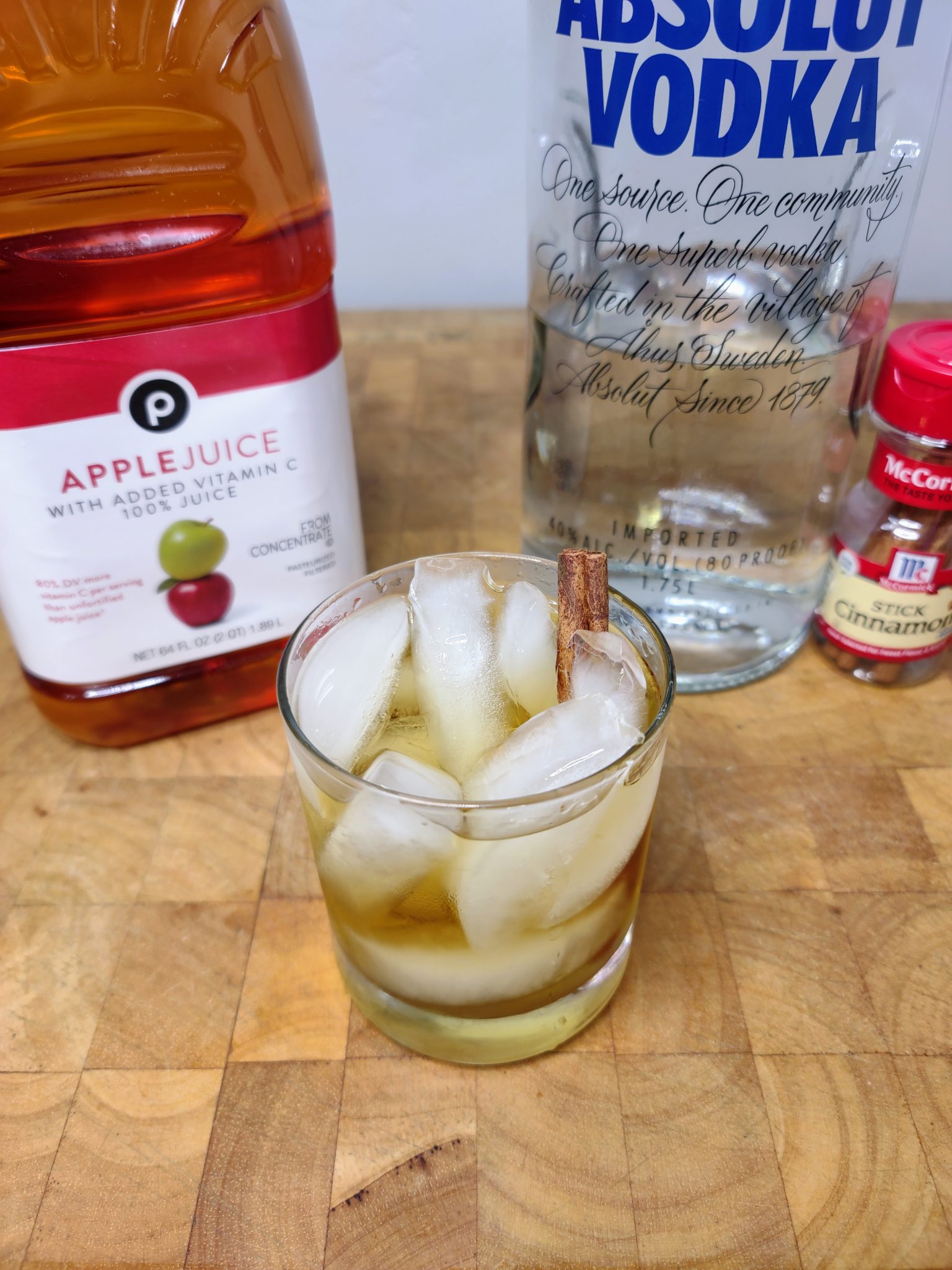 Easy and Delicious Apple Juice Cocktails Occasional Cocktails