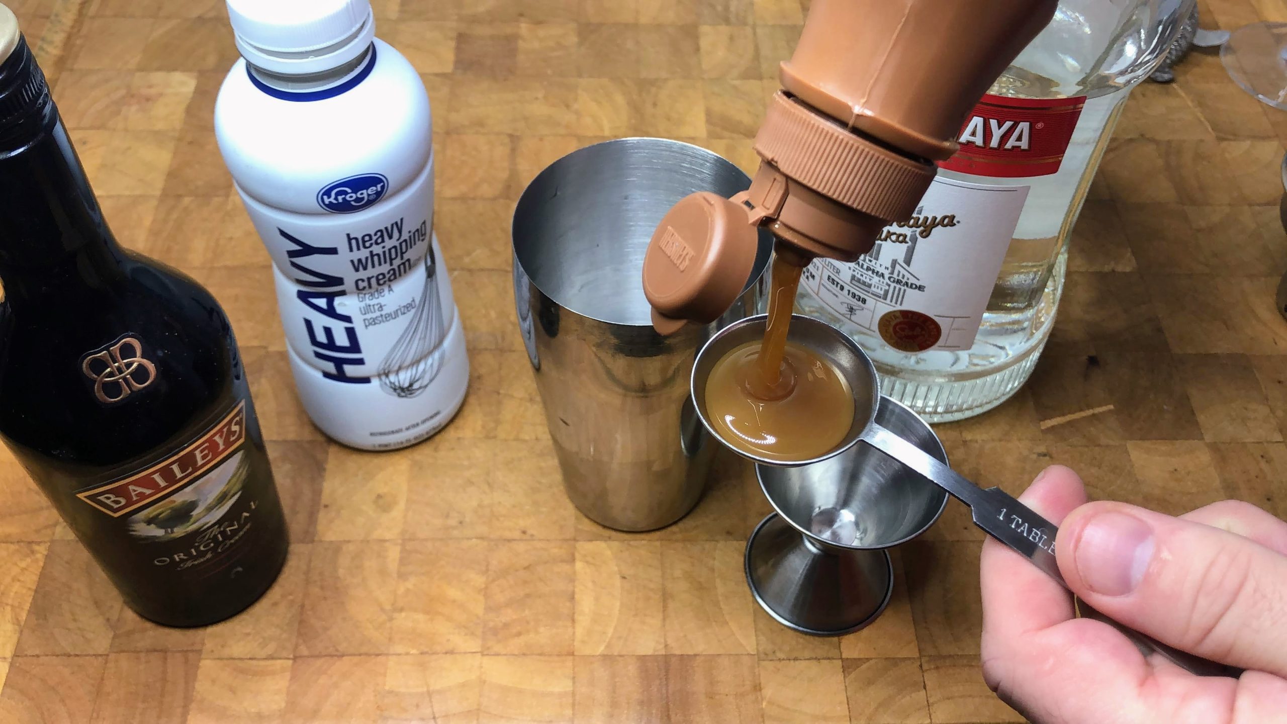 measuring caramel syrup